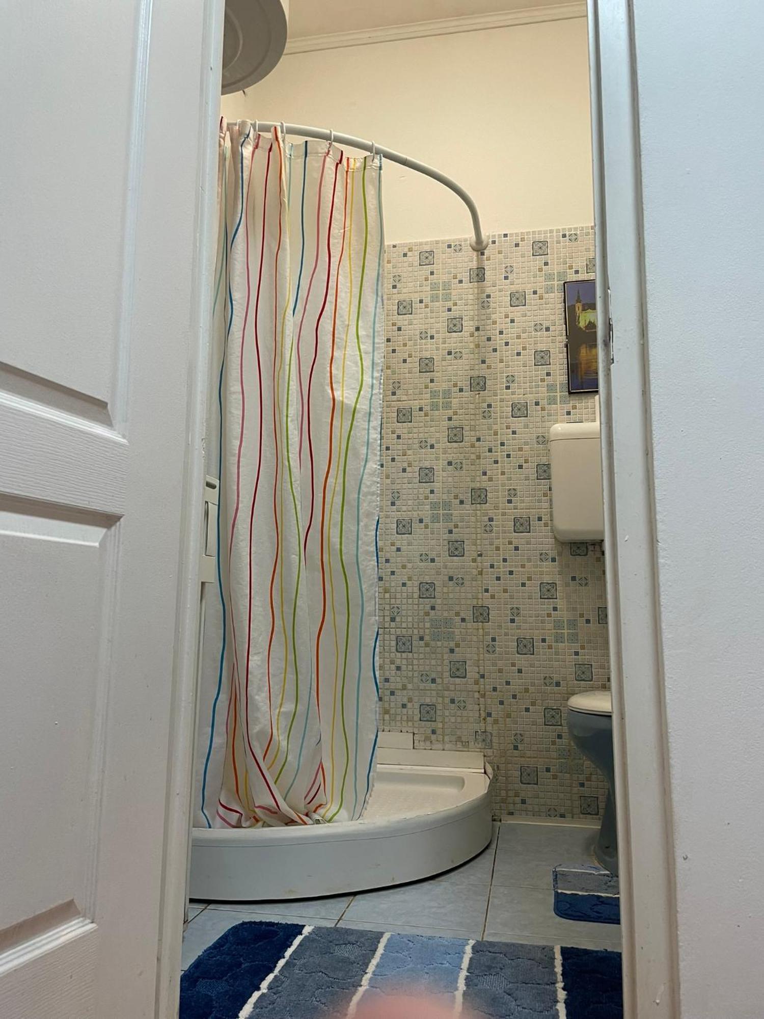 Apartman Red Locomotive *