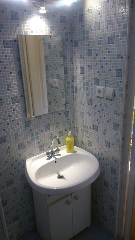 Apartman Red Locomotive *
